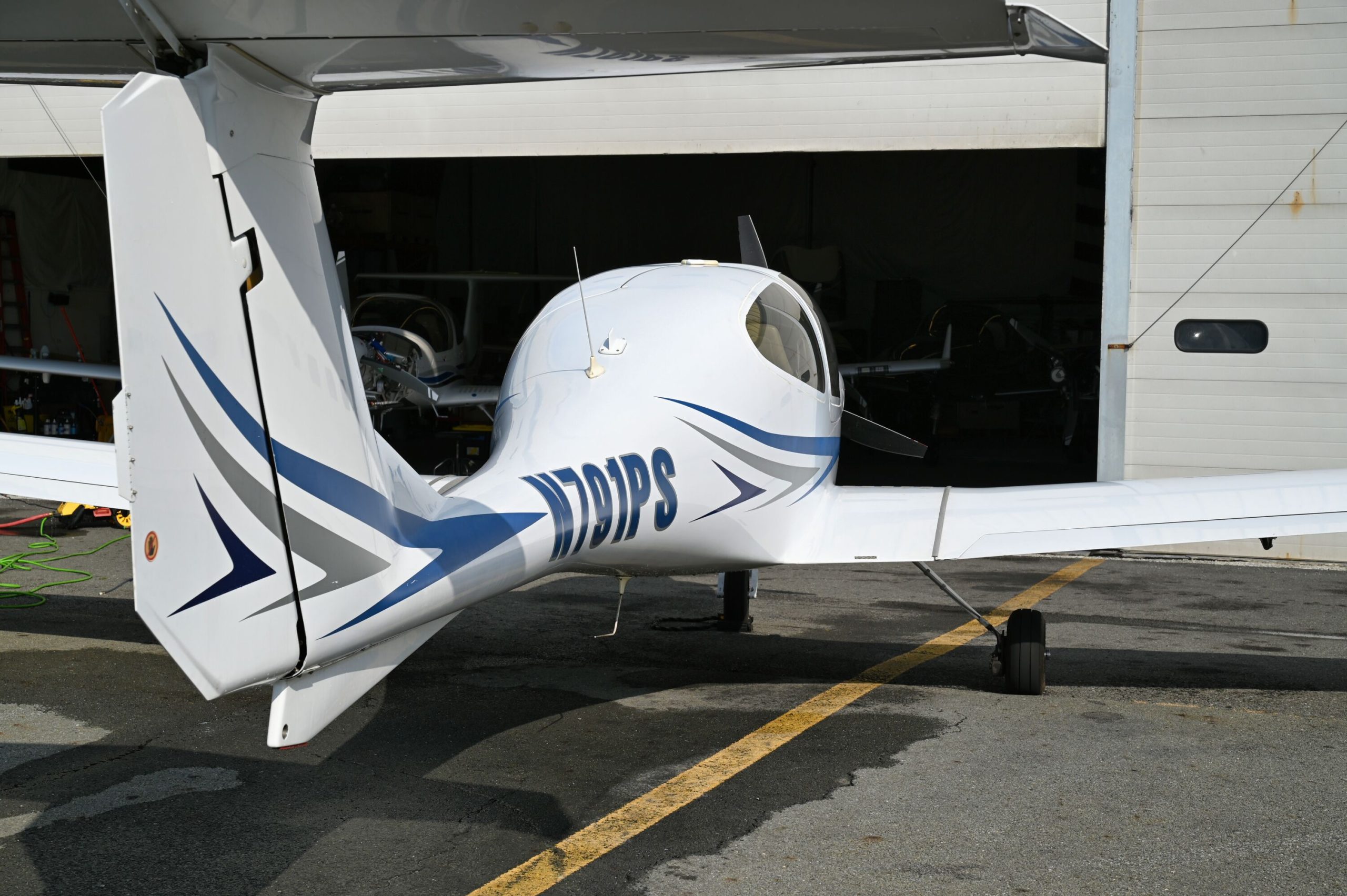 2007 Diamond DA40-180
