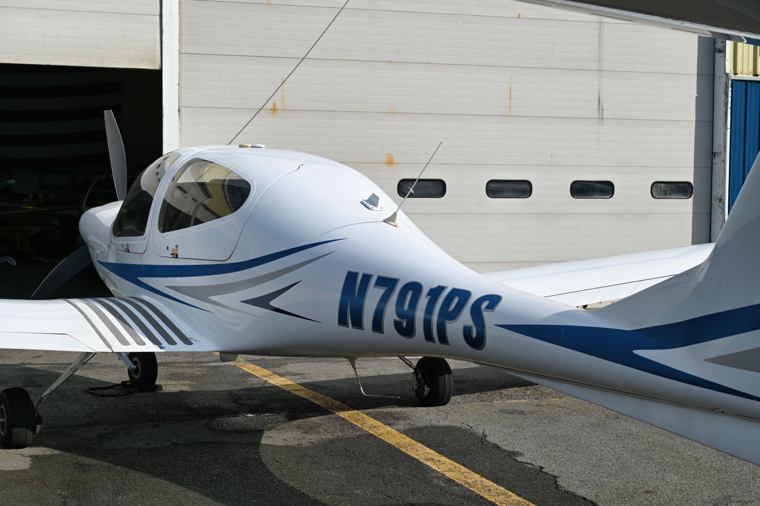 2007 Diamond DA40-180
