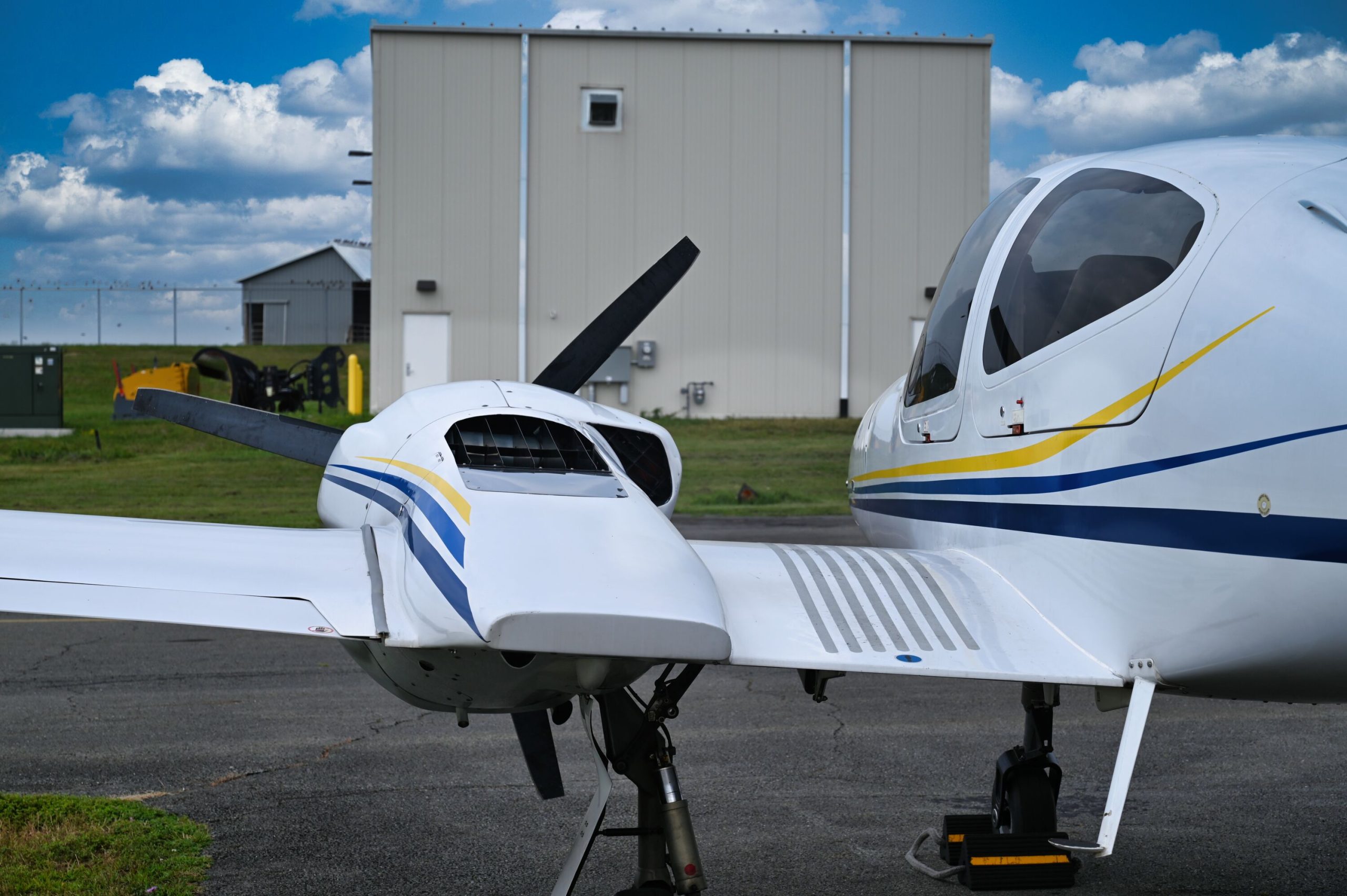2007 DIAMOND DA42