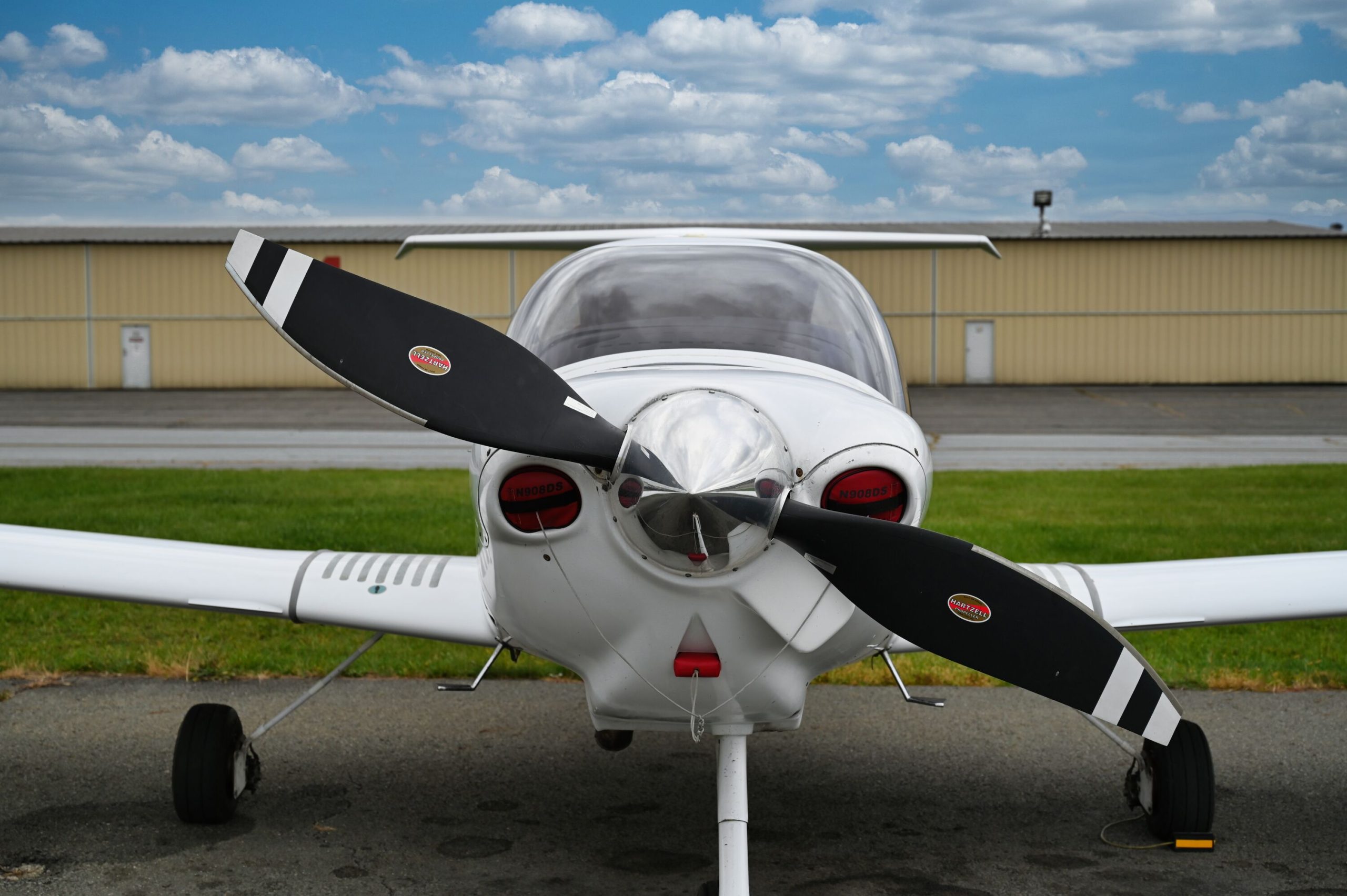 2008 DIAMOND DA40-180